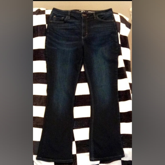 SHOP & SAVE FOR HOLIDAYS WITH NANA! - Picture 8 of 11